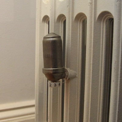 Как регулировать отопление в квартире